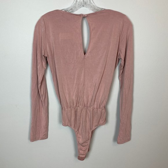 Lulu's | wrap front long sleeve bodysuit medium - Picture 5 of 7